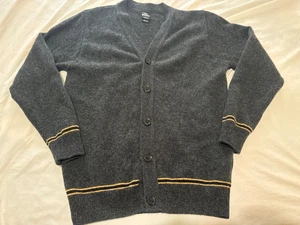Harry Potter 100% Lambswool Cardigan Universal Studios Hufflepuff Scotland - Picture 1 of 6