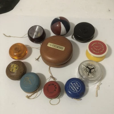 Lot of 11(70s) Duncan Yo-Yos - Butterflies +++Vintage / Rare Wooden and Plastic - Image 1 of 4