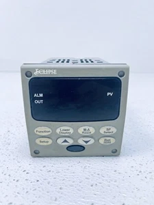 Honeywell Eclipse UDC2500 Temp Controller, DC2500-CE-0000-200-00000-E0-0 - Picture 1 of 6