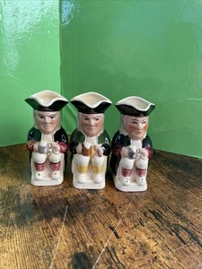 3 Miniatur Toby Krüge von Tony Wood Staffordshire  - Bild 1 von 6