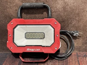 Snap-On Portable 2000 Lumen LED Worklight - Picture 1 of 4
