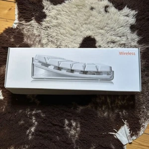Vintage Apple Wireless Keyboard Weiß QWERTZ Tastatur Neu Rarität Sammler Weiß - Bild 1 von 7