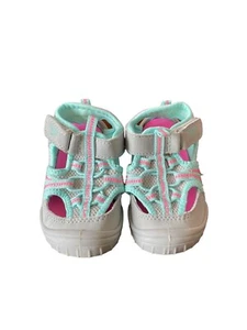 Sandalias Osh Kosh B'Gosh verde azulado para niños pequeños punta cerrada - talla 6 - Imagen 1 de 7