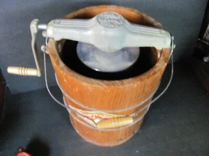 Vintage White Mountain Triple Motion Hand Crank Ice Cream Maker 4 Quart (1 Gal) - Picture 1 of 9