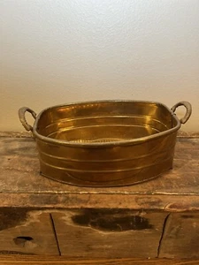 Maceta ovalada vintage de latón con mango de cabeza de león de finales del siglo XX India años 70 - Imagen 1 de 7