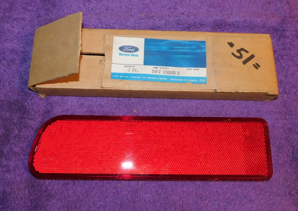 1974-1978 Mercury Bobcat Hatch NOS RH REAR TAIL LAMP PANEL INNER REFLECTOR LENS - Image 1 of 4