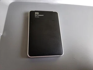 WD My Passport Studio 1TB FireWire 800 Desktop External Hard Drive (NO CABLES) - Picture 1 of 4
