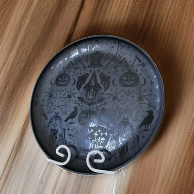 NEW Halloween 10" Plastic Serving Plates Etched Spooky Icons Design, 9 Plate Lot - Image 1 of 3