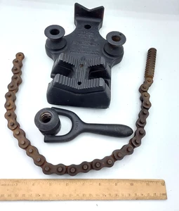 Ridgid B-C-4 Benchtop Chain Pipe Vise 1/8" - 4" Capacity Chain Vise NEW - Picture 1 of 11