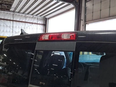 Tercera luz de freno montada en alto Ram1500 Sku #4171428 2016 Foto 1 de 4