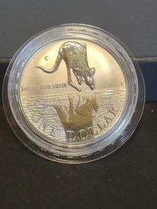 AUSTRALIAN 1997 1oz FINE 0.999 SILVER ONE DOLLAR KANGAROO COIN - Picture 1 of 2