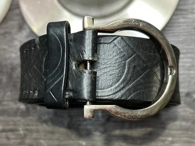 Cinturón Salvatore Ferragamo Cuero Negro Ferragamo Logo Cinturón Talla 44 (Leer Desc.) Foto 1 de 4