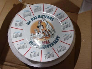 PLACA DE COLECCIÓN DISNEY ""101 DÁLMATAS 25 ANIVERSARIO"" PLACA DE CALENDARIO 1986 - Imagen 1 de 3