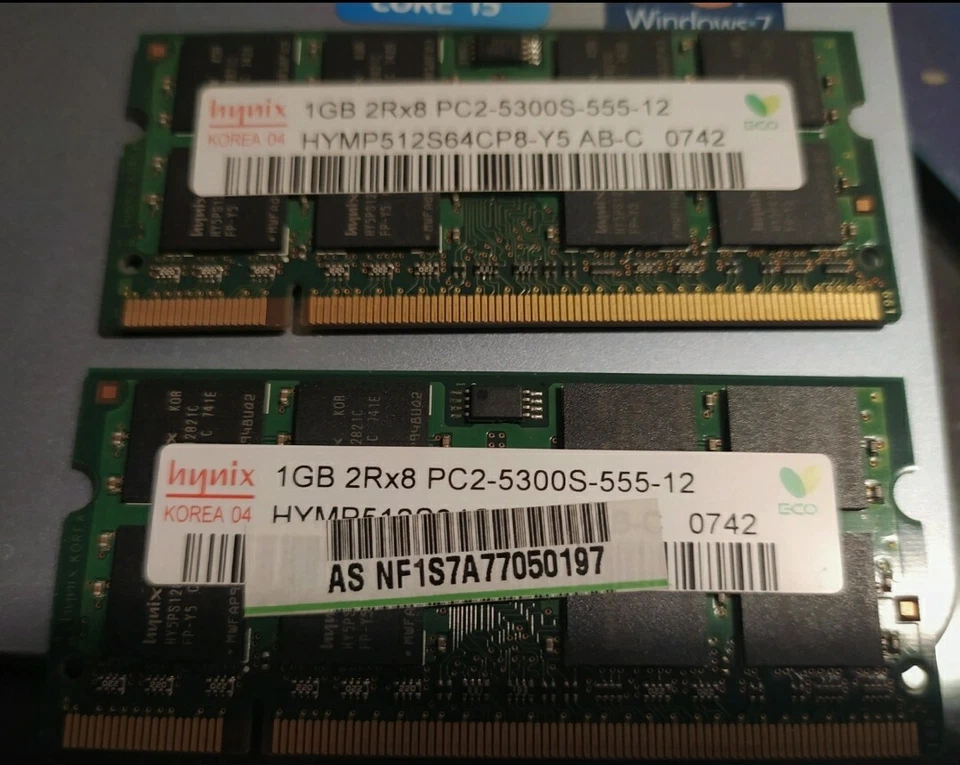 2 ram Hynix da 1GB DDR2 (Pc2-5300s) Memoria RAM - Immagine 1 di 1
