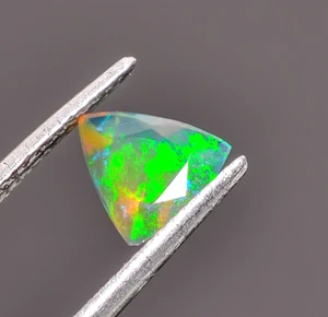 0.55 Ct Natural Black Ethiopian Opal Faceted Cut Gemstone Trillion Shape 7X6 mm - Picture 1 of 3