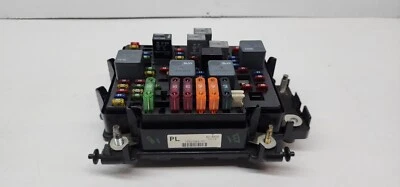 99-02 CHEVY SILVERADO GMC SIERRA Relay Fuse Box Junction 6.0L 15328806-05 PL OEM - Image 1 of 4