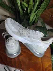 Nike Air Max 270 Size 6.5 - Picture 1 of 6