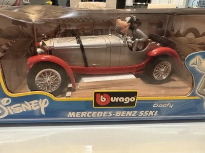 "Coche Burago Mercedes-Benz SSKL Disney Goofy 1/18 10""" Foto 1 de 2