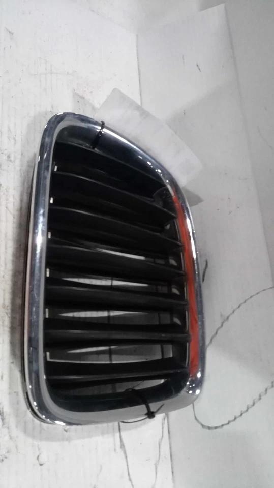 Used Left Upper Grille fits: 2015 Bmw X1 bumper mounted Sport Line upper Left Up Foto 1 de 4