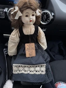 Porzellan Puppe designed für Sigikid- echtes Sammlerstück! - Bild 1 von 4
