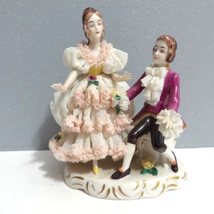 Estatuilla de encaje de porcelana vintage de Dresde hombre y mujer victoriana - Imagen 1 de 18