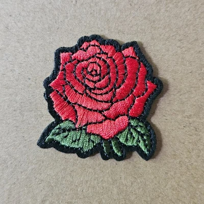 RED ROSE Patch - Iron On - Sew - Flowers - Nature - image 1 of 2