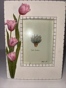 Marco de fotos 3D de resina de tulipanes rosas 3,5”x5” hierba jardín floral campo jardín tema - Imagen 1 de 9