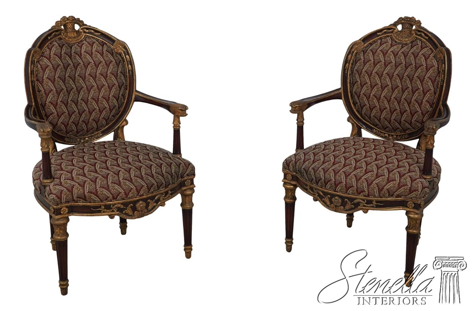 60792EC: Sillas francesas de caoba con brazo tallado de delfín Luis XVI Foto 1 de 4