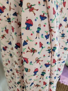 Vintage Children's Brushed Wool Twill Fabric Elves & Toadstool Houses - Picture 1 of 5