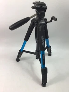 Neewer SAB234 Extendable Travel Tripod in Blue. - Picture 1 of 8