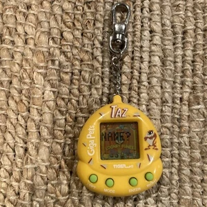 Rare Looney Tunes Giga Pets Taz Mania Tiger Electronics 1998 Warner Bros. Works! - Picture 1 of 5