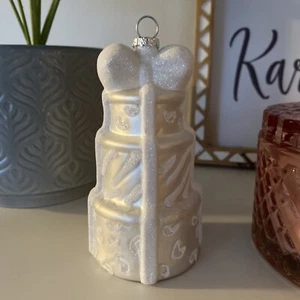 Wedding Gift Christmas Ornament Stack White Presents Boxes Bride Bridal Shower - Picture 1 of 6