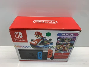 Nintendo Switch: Mario Kart 8 Deluxe Bundle - Imagen 1 de 5
