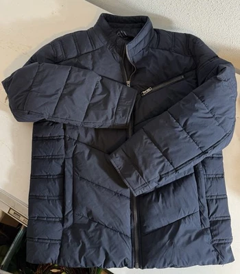 Andrew Marc 海军蓝 Puffer 大衣夹克,尺寸 M。 照片测量 — 第 1/4 张图片