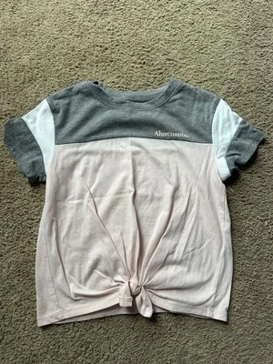 Girls A&F Grey/pink/white Knotted Front T-shirt - Size 7/8 - Image 1 of 2