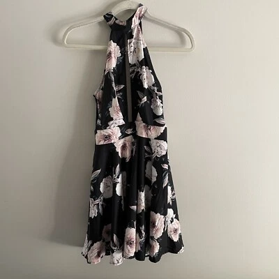 Vestido patinador Charlotte Russe para mujer XS negro floral sin mangas halter ojo de cerradura nuevo con etiquetas Foto 1 de 4
