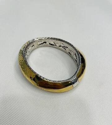 ВИНТАЖНЫЙ БРАСЛЕТ-МАНЖЕТА JOHN HARDY ИЗ СТЕРЛИНГОВОГО СЕРЕБРА 22 карата НА ПЕТЛЯХ ШИРОКИЙ КОВАНЫЙ - Изображение 1 из 4