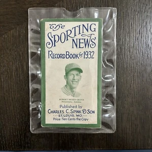 The Sporting News Record Book For 1932 Robert Moses Grove - Picture 1 of 4
