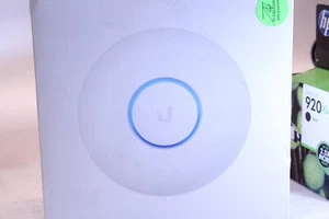 Ubiquiti UniFi nanoHD Compact 802.11ac Access Point - Picture 1 of 7