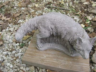 Piedra cemento hormigón sin pintar FOX DETALLADA Foto 1 de 4