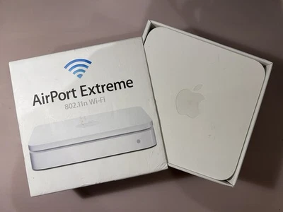 Apple AirPort Extreme 802.11n modello A1354 - Immagine 1 di 4