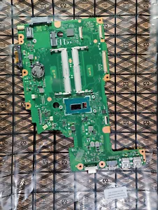 Toshiba Satellite Pro R50-B-12X Mainboard mit i3-4005U CPU - Bild 1 von 2