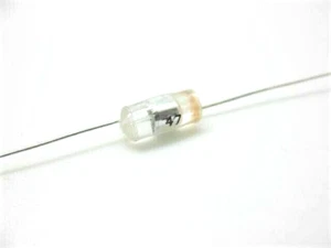 12X - 47pF @ 400V (2%) AXIAL POLYSTYRENE FILM CAPACITOR ~~~ HiFi/Audio/Tone - Picture 1 of 2