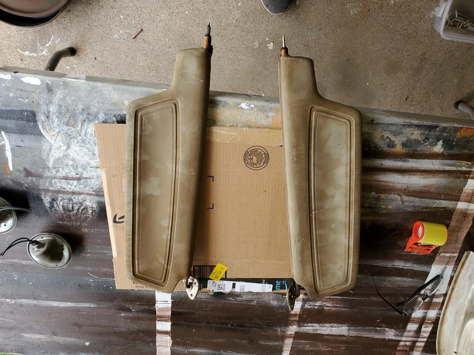 Plymouth  Chrysler  sunvisors - Image 1 of 4