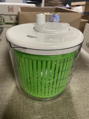 Sharper Image Green 6 QT Salad Spinner w/Measurement Marks, Handle and More - Image 1 of 3
