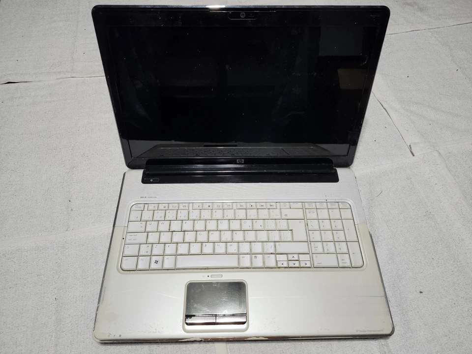 HP Pavilion DV7 Laptop 17.3" Display DV7-3028ca - Imagen 1 de 4