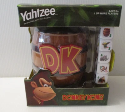 Donkey Kong Yahtzee w/ Donkey Kong Dice Game 2016 Mint - Image 1 of 4