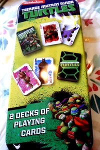Teenage Mutant Ninja Turtles: Nickelodeon 2 Spielkartendecks im Metallkoffer - Bild 1 von 2