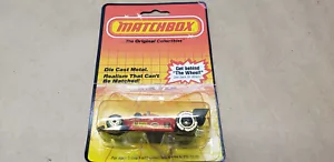 VINTAGE MATCHBOX MB16 FORMULA RACER CAR 1984 CARD 1983 - Picture 1 of 4