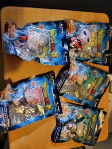 Dragon Ball Super Rucksack Aufhänger Plüschtier mit Clip Schlüsselanhänger Menge 5 Toei Neu - Bild 1 von 6